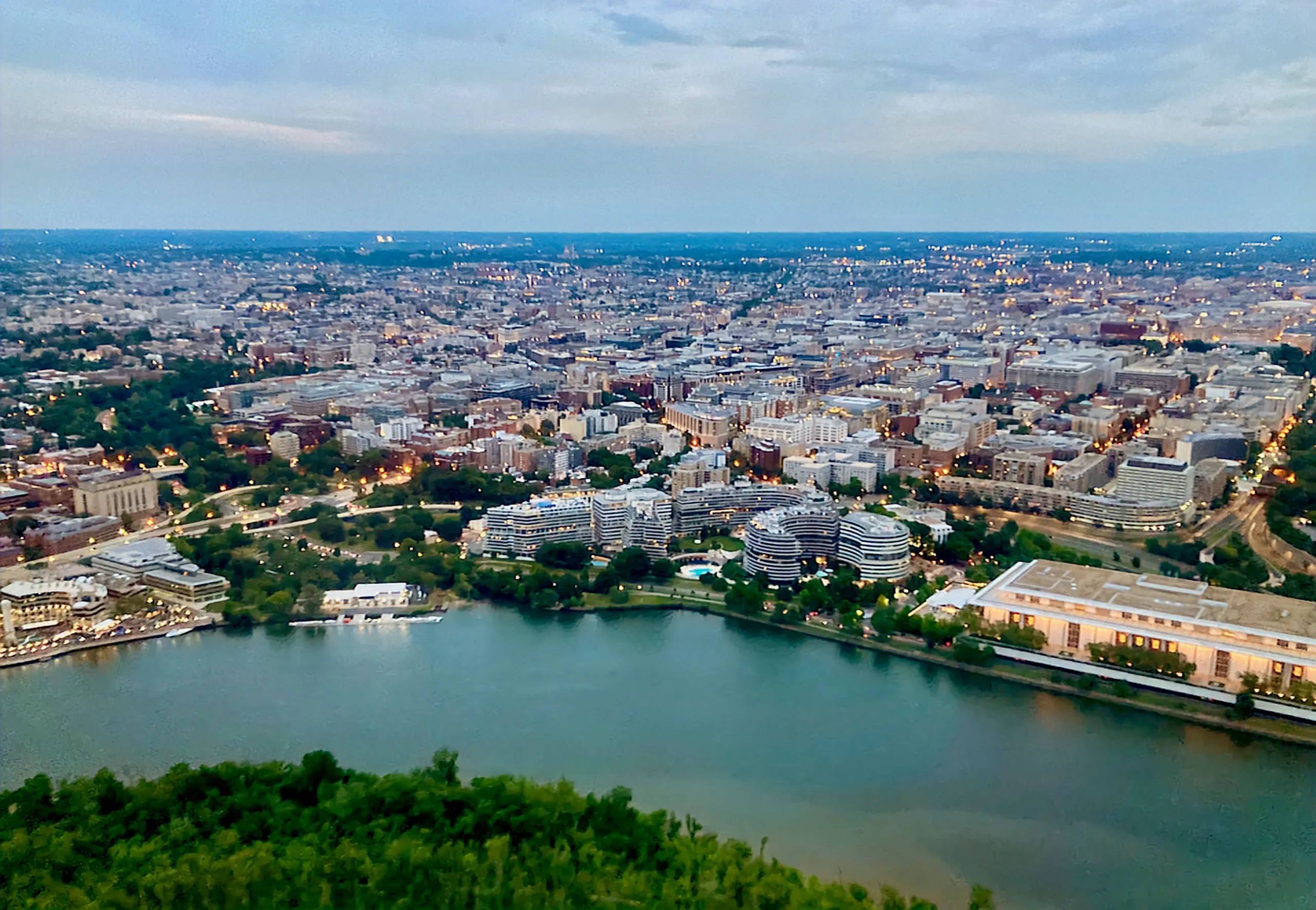 Watergate-from-the-Airplane-Best